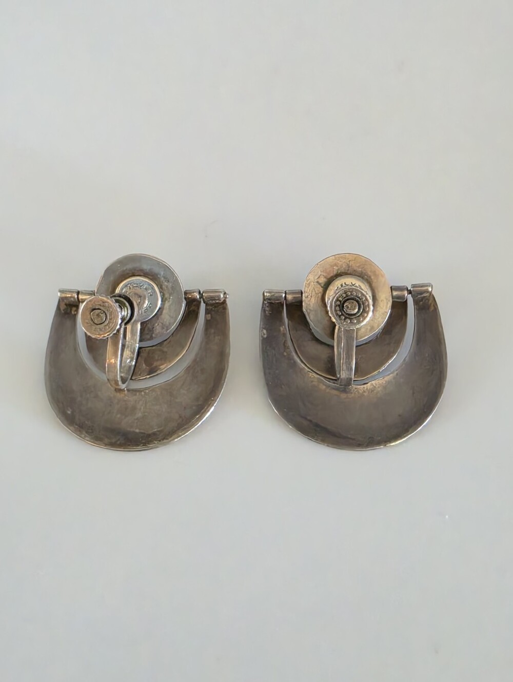 "Mexico Silver" Antique Modernist Earrings - Picture 4 of 12